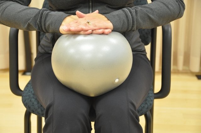 Seated Ball Push